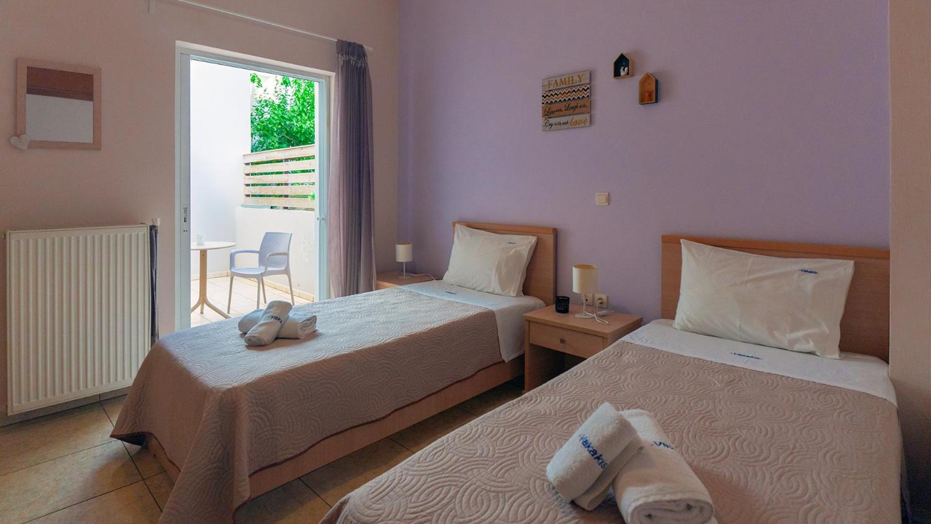 Vakakis-Me Apartments Palaiochora Exterior photo